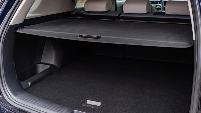 KGM Torres Hybrid 0056