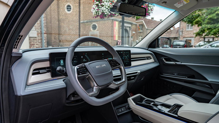 KGM Torres Hybrid 0037