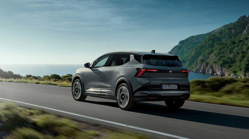 Eclipse-Cross_015-1-scaled