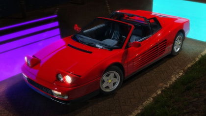 Niels van Roij réinvente la Ferrari Testarossa