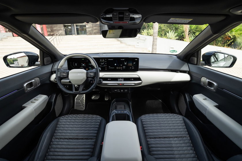 KIA-EV4-interieur-gocar