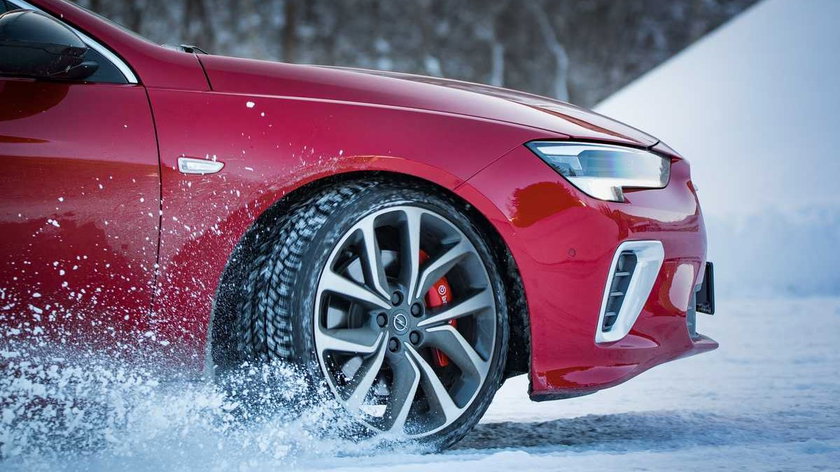 Les pneus hiver bon marché à proscrire selon cette étude
