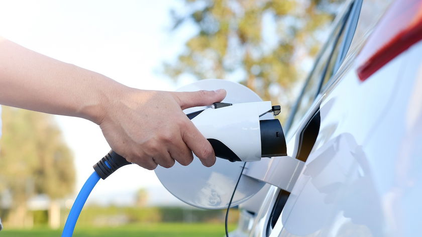 Zo snel is het rijbereik van elektrische auto’s in vijf jaar gegroeid