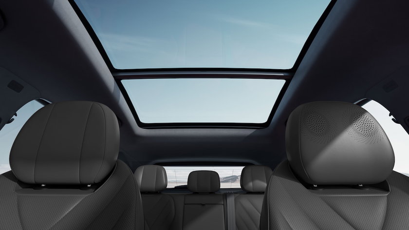 Omoda-9-panoramisch-dak-gocar