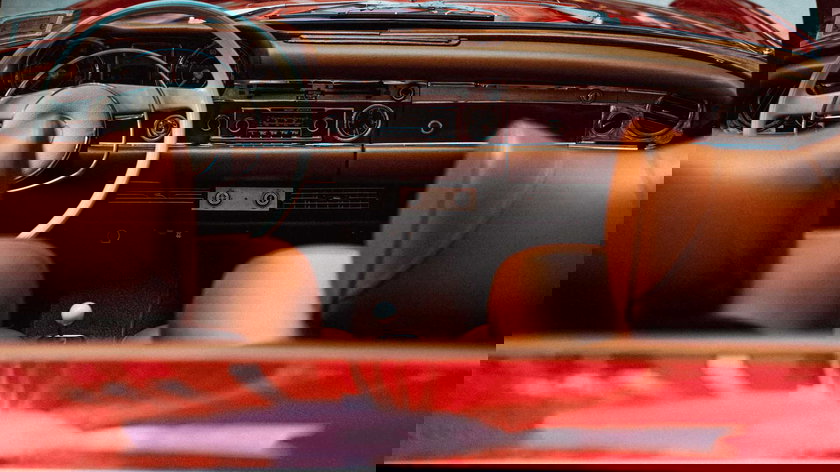 5 discrete hightech snufjes die je oldtimer transformeren zonder karakterverlies