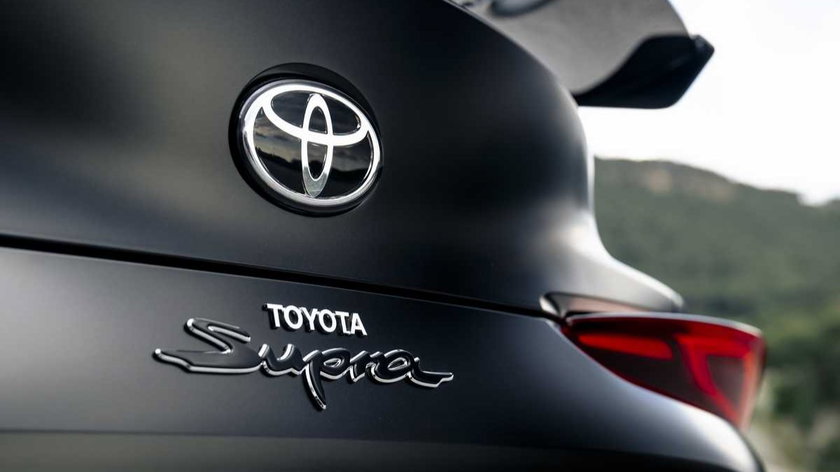 2026-grsupraa90finaledition-matteblack-interioranddetails-005