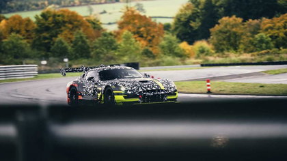 Mercedes-AMG broedt op een nieuwe circuitauto