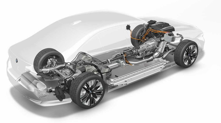 The_new_BMW_5_Series_-_PHEV_Technology