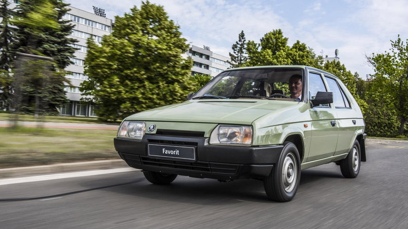 170915-skoda-favorit-entering-an-era-of-success-30-years-ago-10