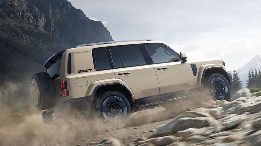 icaur-v27-rear-quarter-tracking