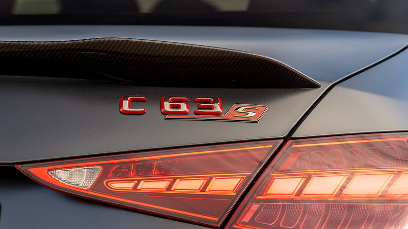 Mercedes-aMG-C63S-gocar