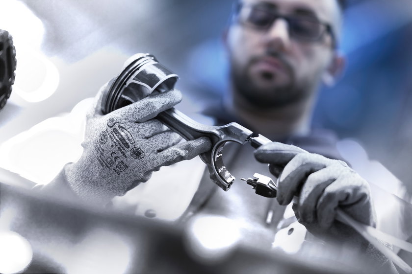 P90316789_highRes_the-v8-engine-for-th