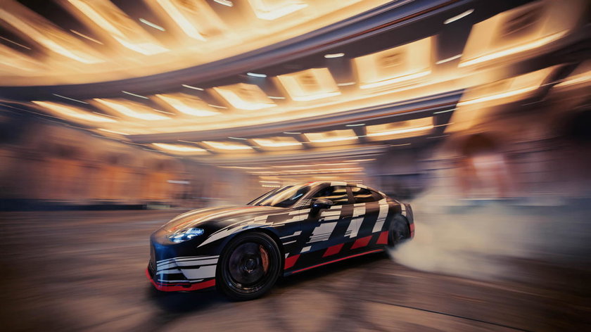 Mercedes-AMG GT 4 portes : opération séduction avec Brad Pitt