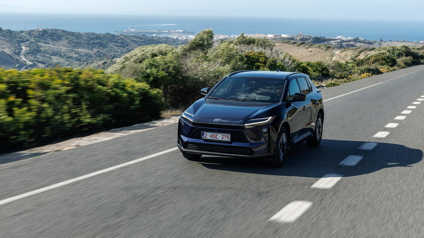 ESSAI Toyota bZ4X 2025 : cette fois est la bonne