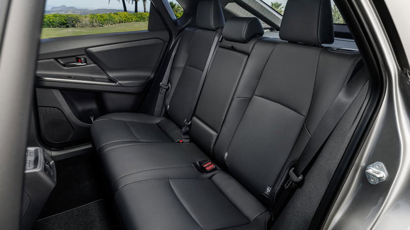 2026_bZ4X_Interior_023