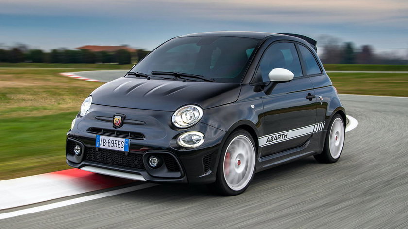 Abarth_695_Esseesse