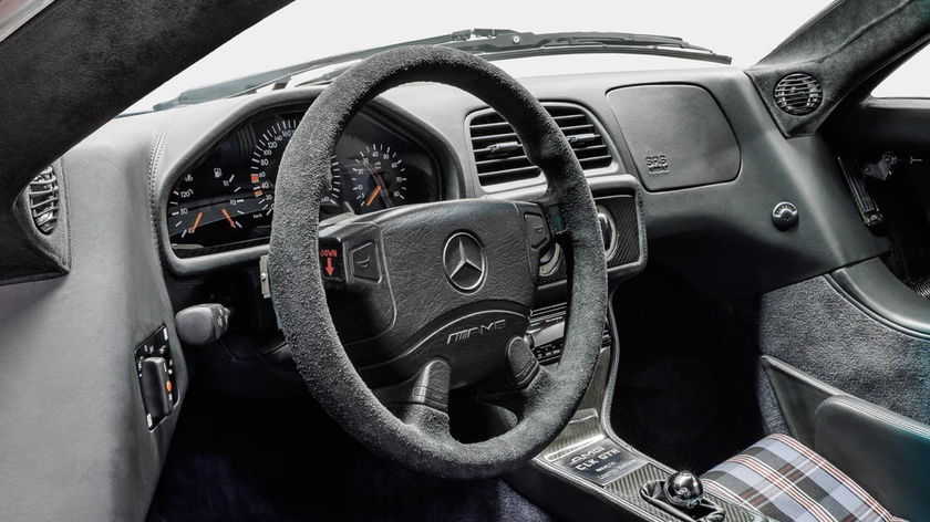 mercedes-benz-CLK-GTR-new-2