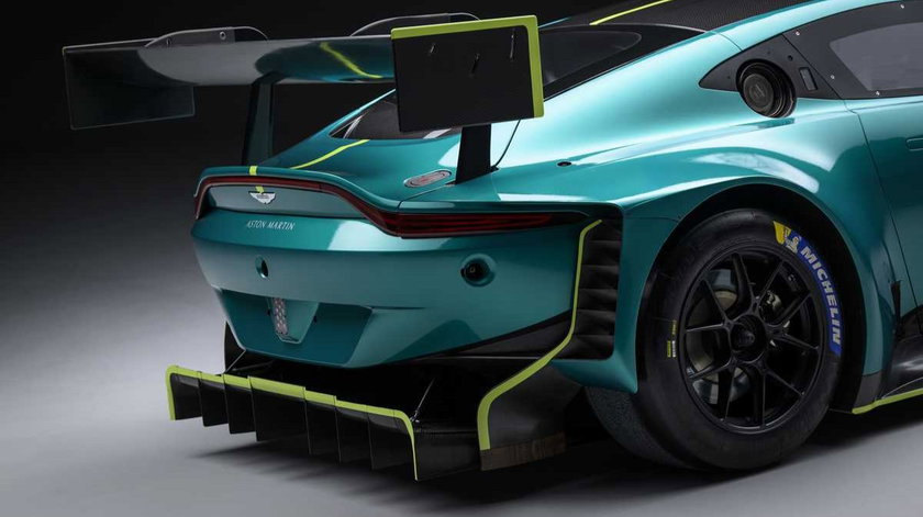 Aston_Martin_Vantage_GT3