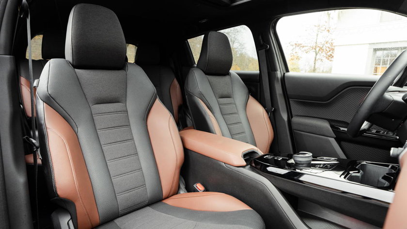 39.Suzuki e Vitara_L