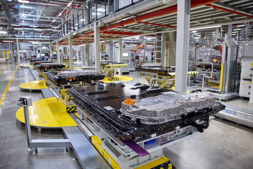 P90617961_highRes_bmw-group-plant-debr