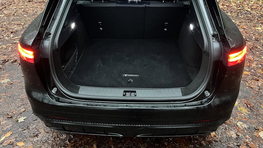 Voyah-Courage-koffer