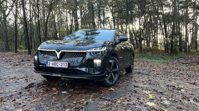 Voyah-Courage-front-opener