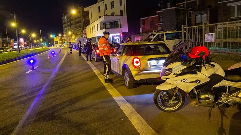 Deze Belgische app brengt wegcontroles in kaart, ook alcoholcontroles