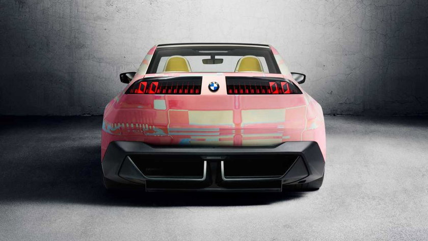 P90595361_highRes_bmw-vision-driving-e