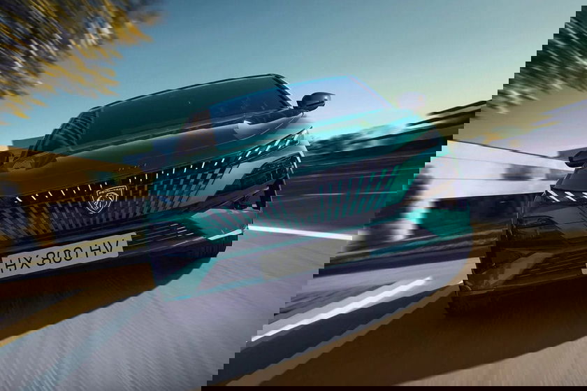 peugeot-e-308-facelift-2025-2-1400x933