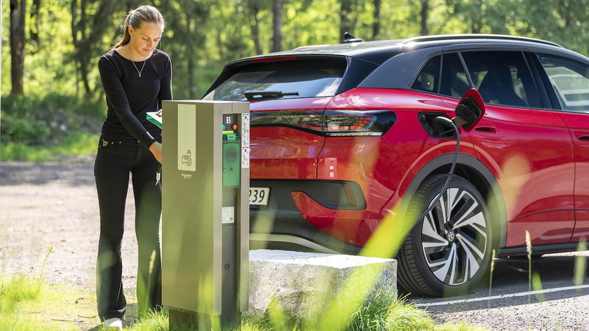 La Norvège roule presque entièrement à l’électrique : 2025 pulvérise tous les records de vente