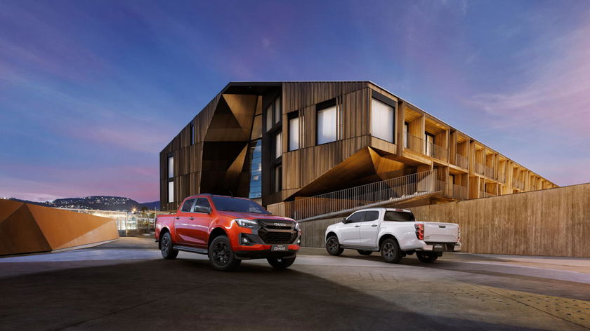 24MY ISUZU D-MAX_2_EU-LHD_CREW_RBE_FR_RR_RoofRail