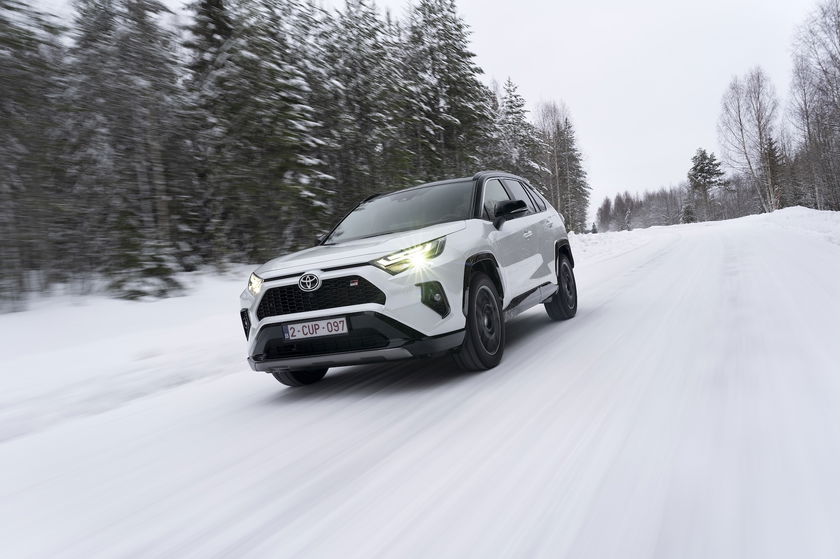 2023-rav4-hybrid-gr-sport-dynamic-043-2