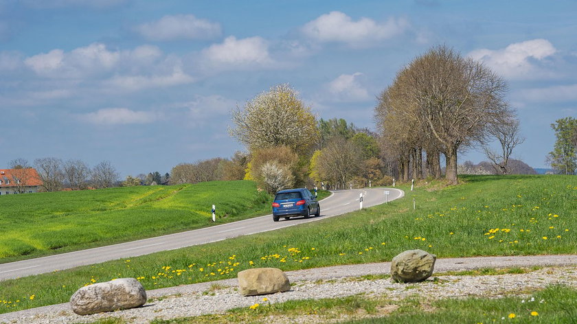 country-road-7951899_1280