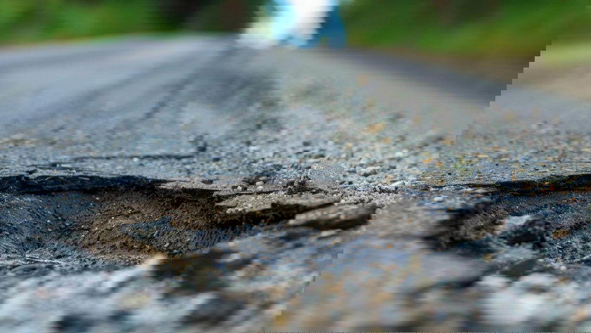 Catastrophe annoncée pour les routes belges après l’hiver : comment payer les réparations ?