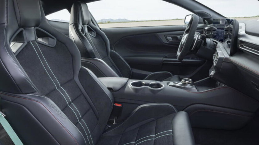 2026_Mustang_Dark_Horse_SC_Track_Pack_22_3343-752x427