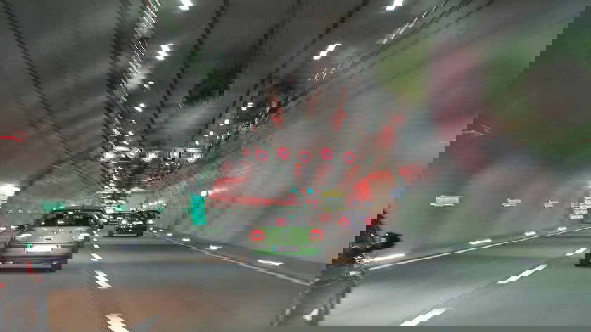 automobile-962083_1280