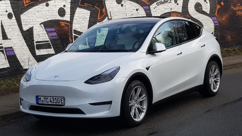 Tesla-Model-Y