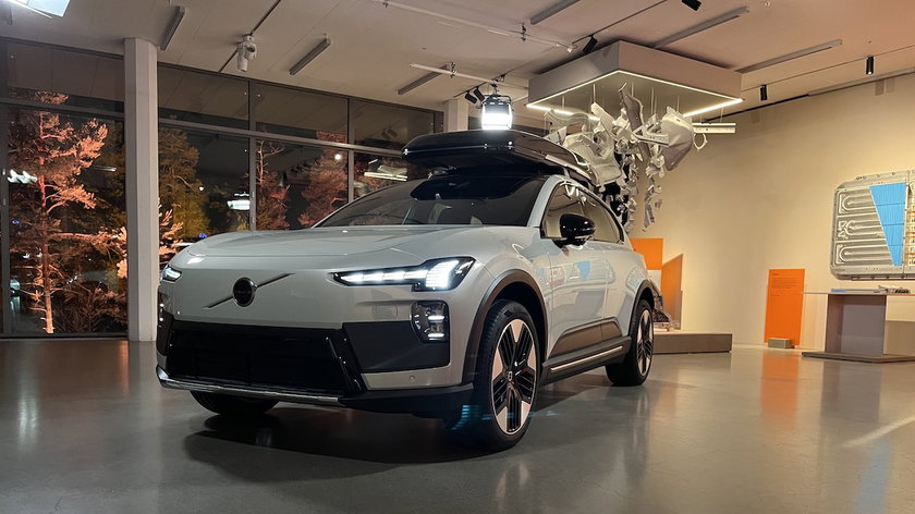 Volvo-EX60-Cross-Country-gocar