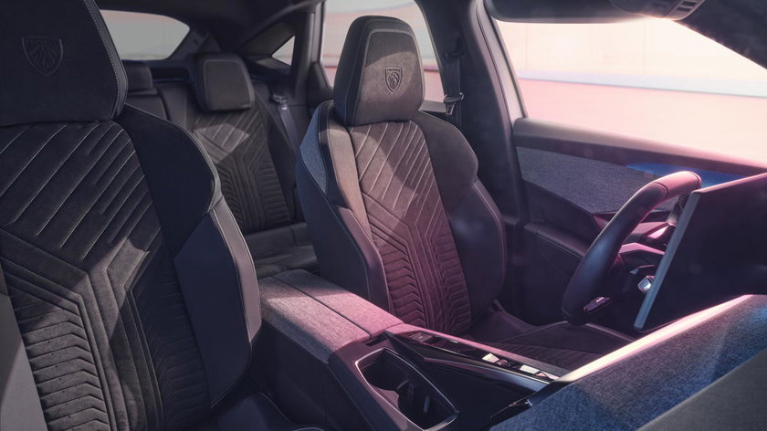 PEUGEOT_E3008_ALL_EV_ENGINE_2412PJ_409_FR