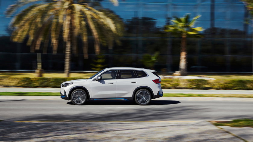 P90465714_highRes_the-first-ever-bmw-i