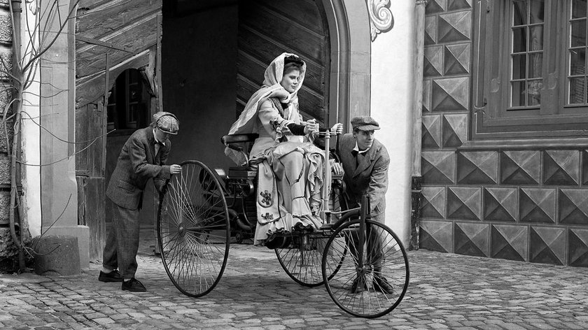 996123-1938945-3543-2679-11c196-02-4