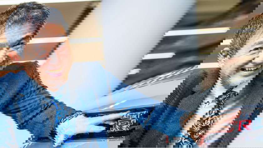 story-250826_top-image_1300x600