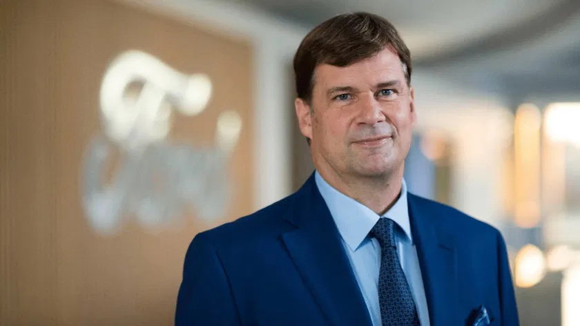 Jim-Farley-gocar