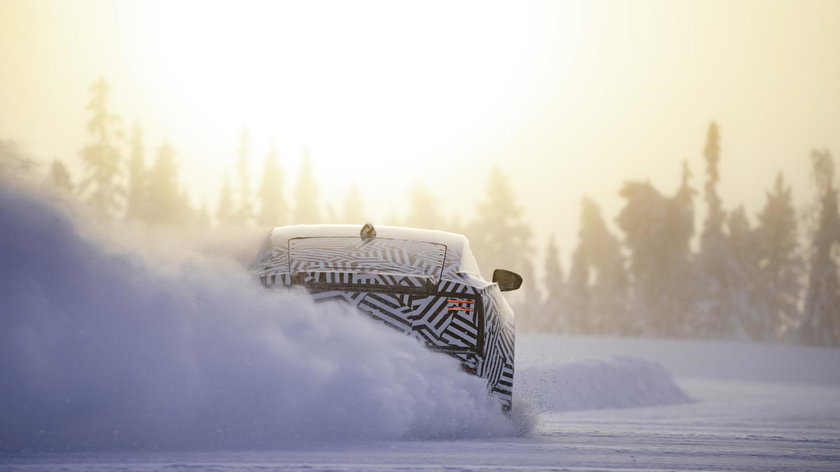 Jaguar_GT_Prototype_03_Rear_020226