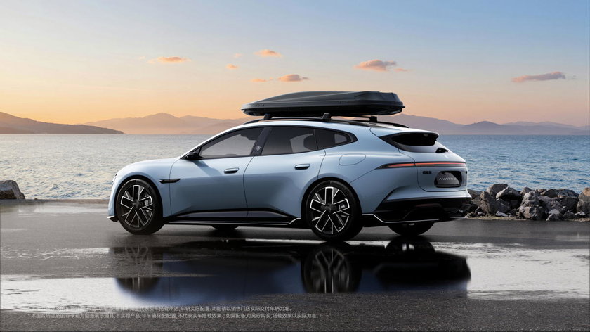 008q3vzcly1i9zmch0ze0j32yo1o0b2f