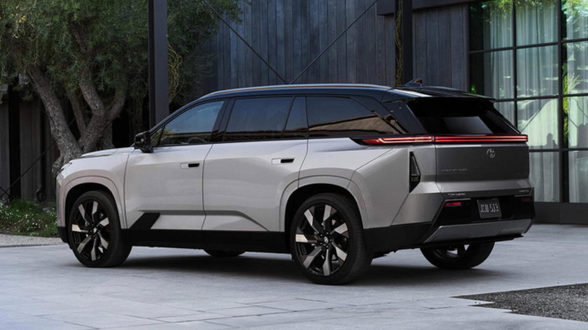 toyota-highlander-ev-4