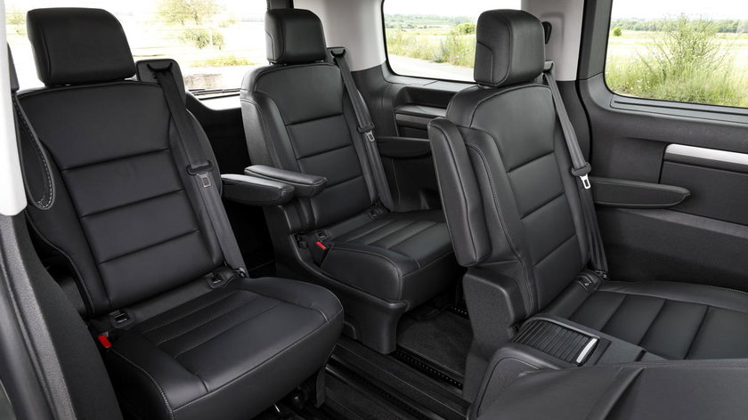 PuissantmonospacelOpelZafiraavecsonnouveaumoteurdiesel22litres-3