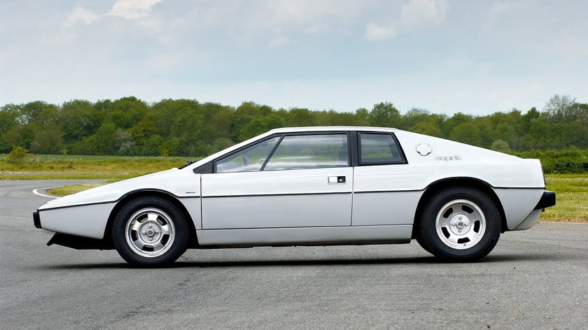 Lotus-Esprit-S1-White-2(1)