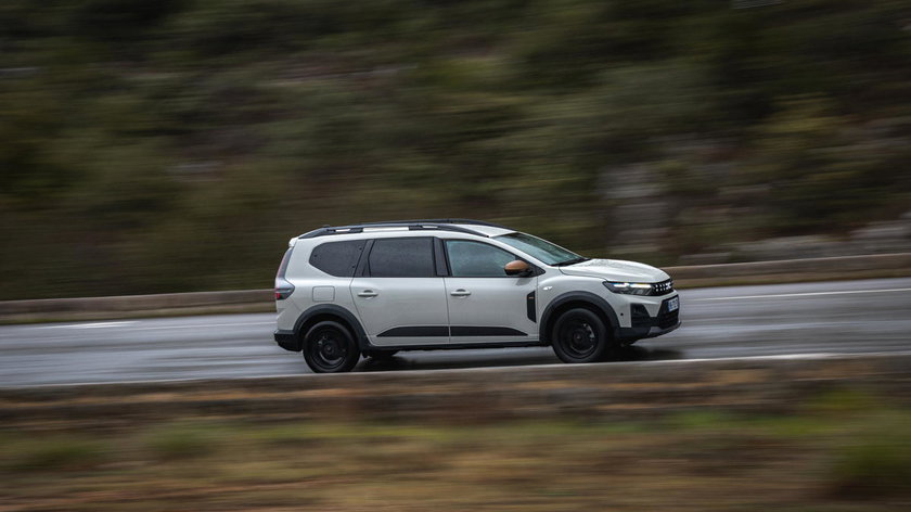 DaciaJogger-Action©AdrienCortesi-7