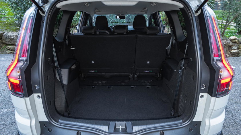 DaciaJogger-Statique©AdrienCortesi-17